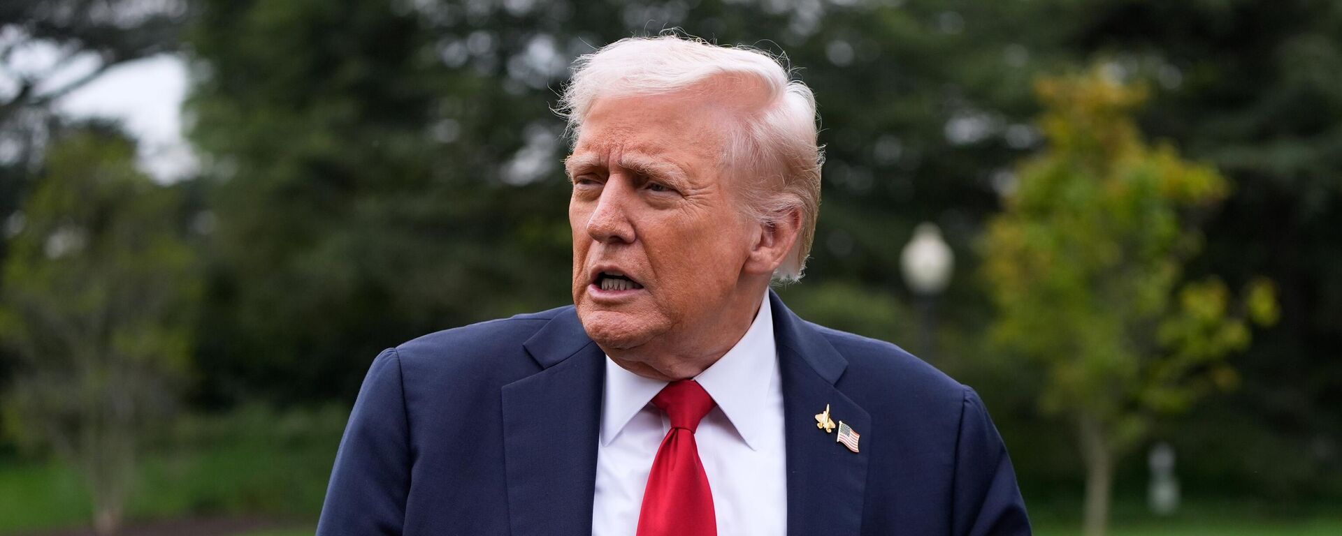 Президент США Дональд Трамп  - Sputnik Кыргызстан, 1920, 01.10.2025