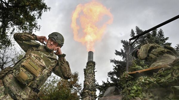 Боевая работа расчета миномета 2С4 Тюльпан в зоне СВО - Sputnik Кыргызстан