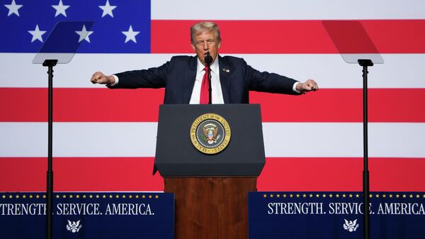 Президент США Дональд Трамп - Sputnik Кыргызстан