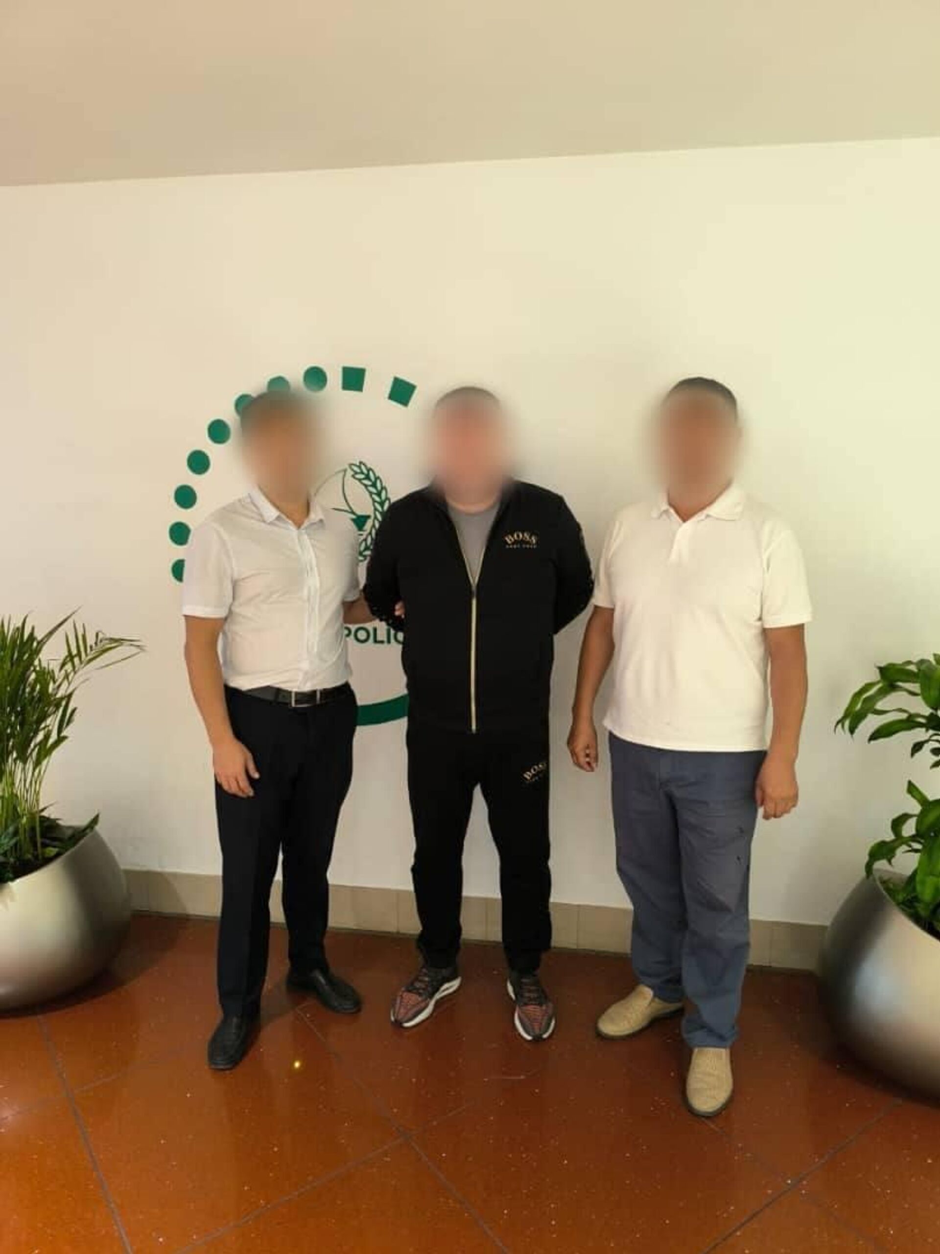 Задержание лиц, находившихся в международном розыске по линии Интерпола в ОАЭ - Sputnik Кыргызстан, 1920, 03.10.2025