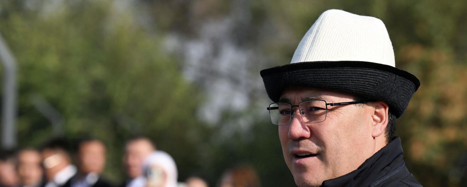  Торжественная церемония поднятия государственного флага в Оше - Sputnik Кыргызстан, 1920, 05.10.2025