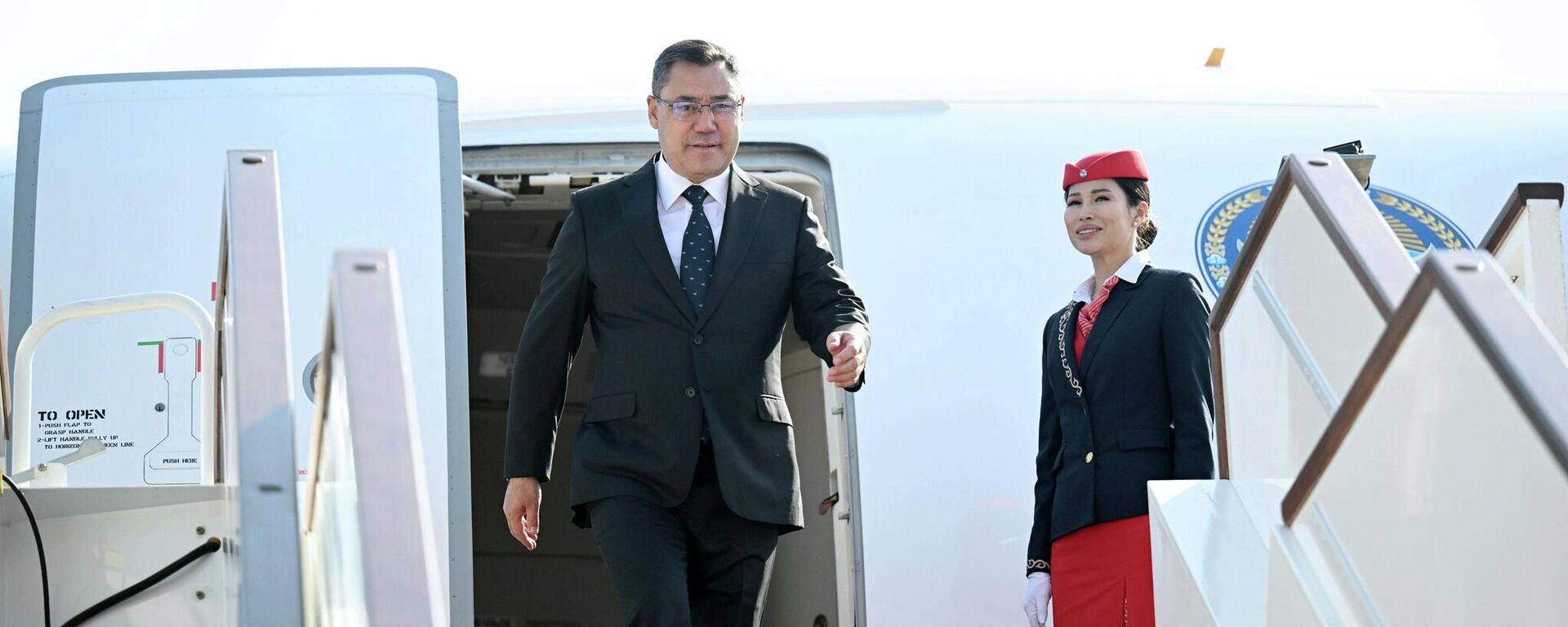 Рабочий визит президента Садыра Жапарова в Таджикистан - Sputnik Кыргызстан, 1920, 09.10.2025