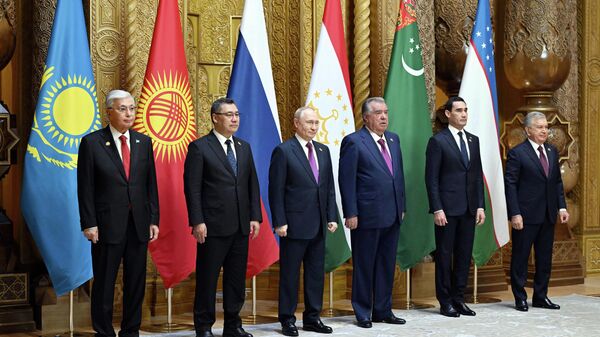 Второй саммит Центральная Азия – Россия во Дворце приемов в Душанбе - Sputnik Кыргызстан