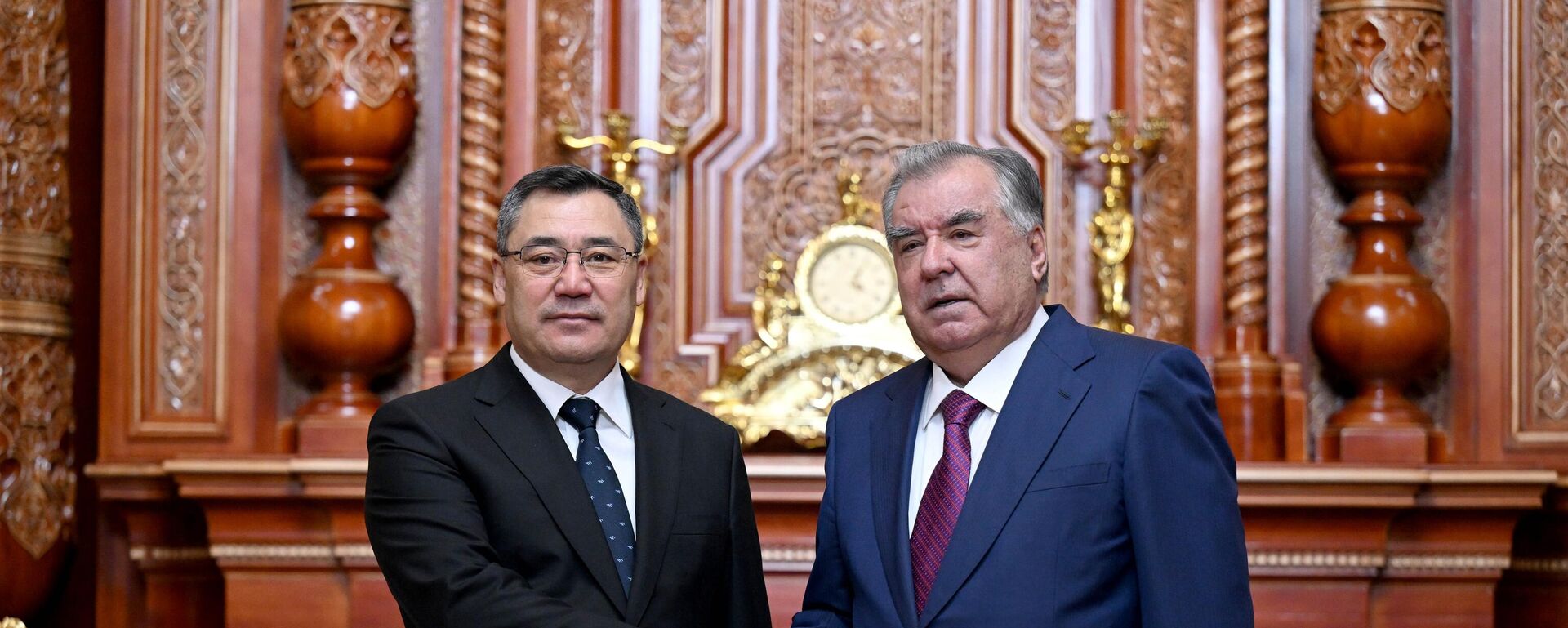 Переговоры Садыра Жапарова и Эмомали Рахмона в Душанбе - Sputnik Кыргызстан, 1920, 09.10.2025