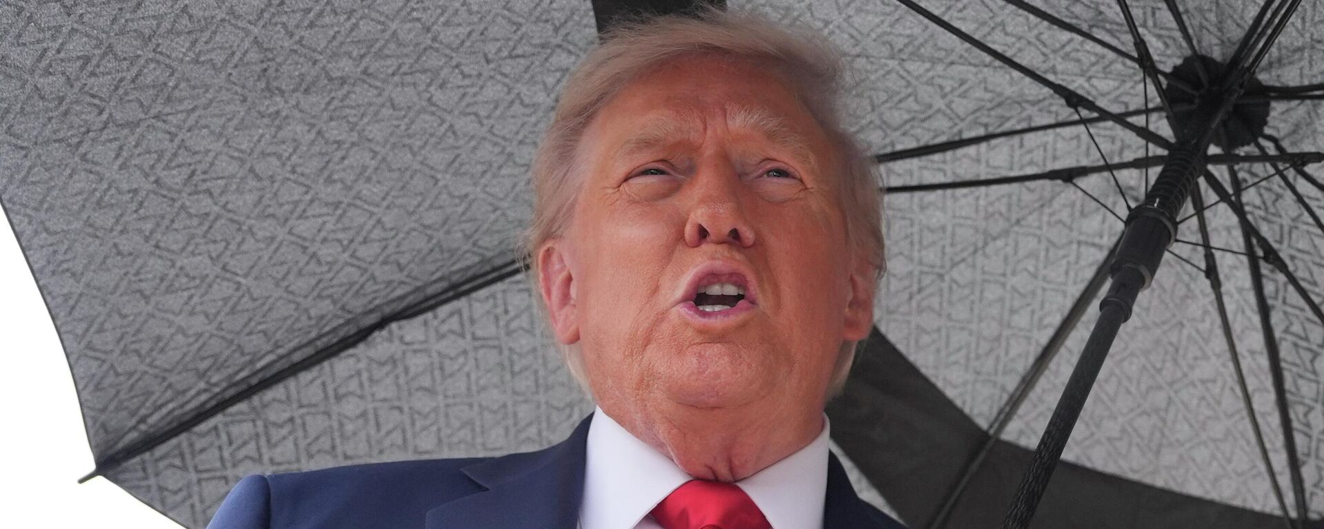 АКШнын президенти Дональд Трамп  - Sputnik Кыргызстан, 1920, 13.10.2025