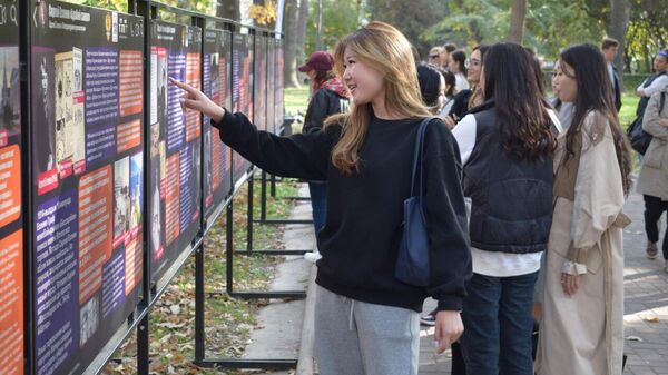 Выставка Сергей Есенин. Литературное путешествие в Бишкеке - Sputnik Кыргызстан