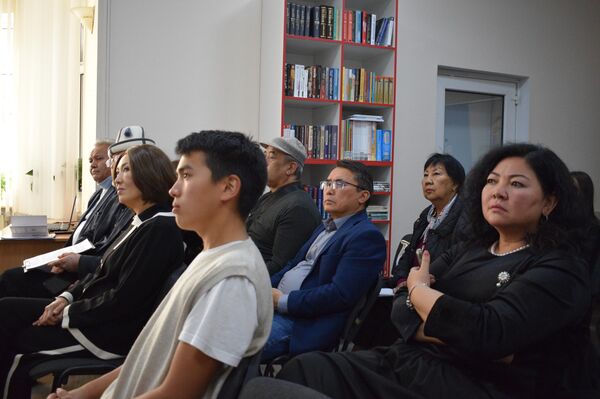 Поэтический вечер, посвященный 130-летию Есенина - Sputnik Кыргызстан