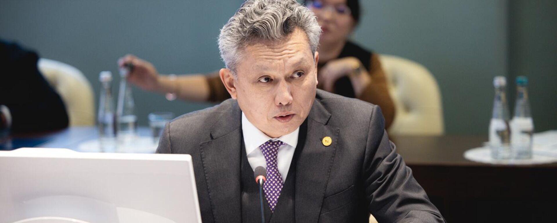 Министр по экономике и финансовой политике ЕЭК Бахыт Султанов - Sputnik Кыргызстан, 1920, 15.10.2025