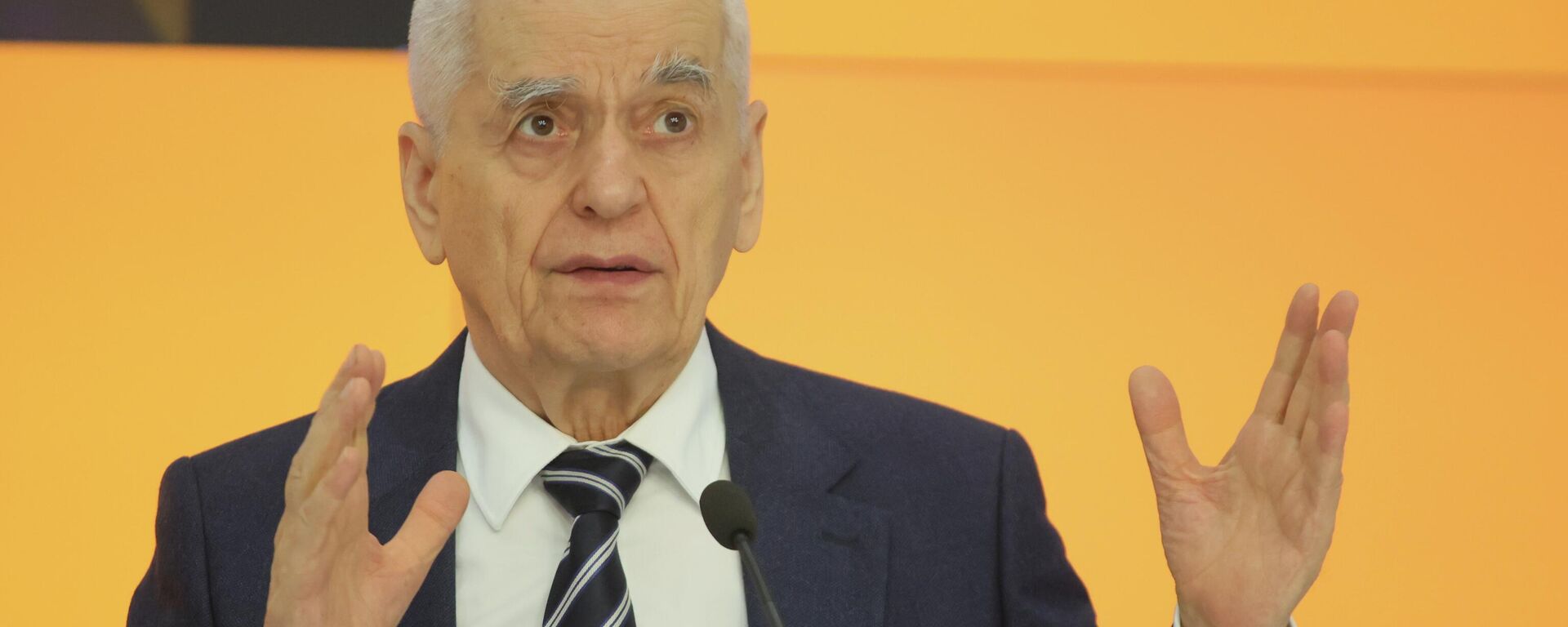 Академик РАН Геннадий Онищенко - Sputnik Кыргызстан, 1920, 16.10.2025