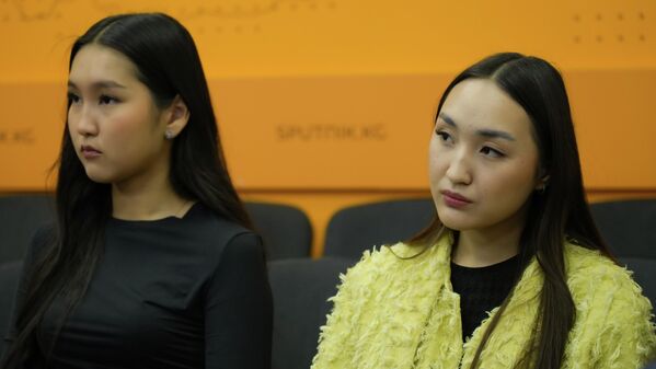 На нем выступила руководитель оперативного выпуска сайта ria.ru Ангелина Орехова - Sputnik Кыргызстан