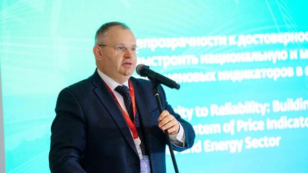 Евразия экономикалык комиссиясынын атаандаштык жана монополияга каршы жөнгө салуу боюнча министри Максим Ермолович  - Sputnik Кыргызстан