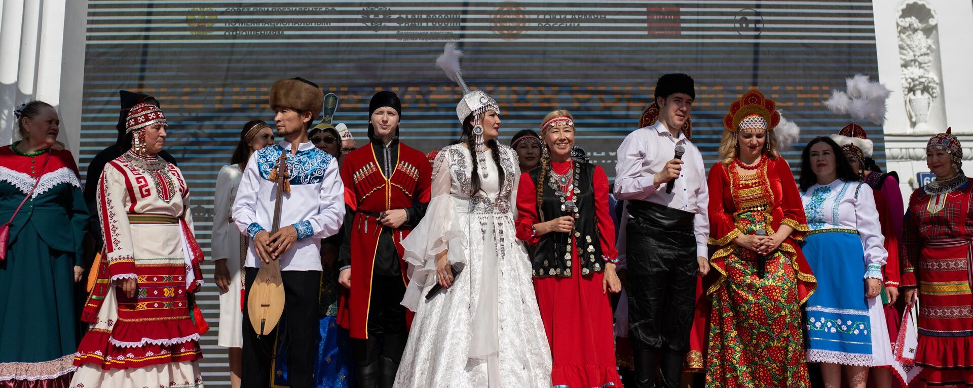 Россия жана КМШ өлкөлөрүнүн элдеринин фестивалы
 - Sputnik Кыргызстан, 1920, 21.10.2025
