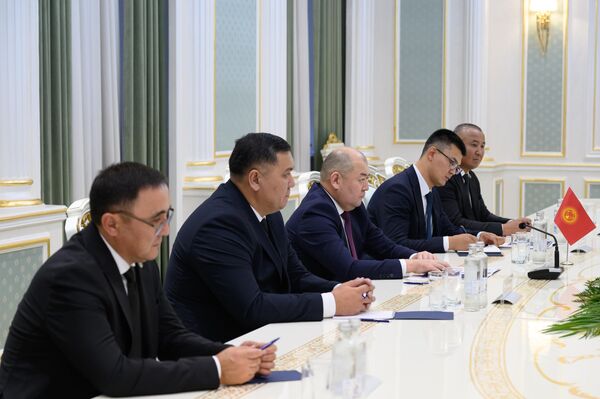 Также глава российского надзорного ведомства констатировал, что основой любой профессиональной успешной деятельности были и остаются квалифицированные кадры, поэтому одним из приоритетов названо сохранение набранного темпа в научно-образовательной сфере - Sputnik Кыргызстан