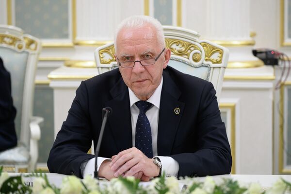 Гуцан подчеркнул, что в современных условиях большое значение имеет подрыв экономических основ преступности - Sputnik Кыргызстан