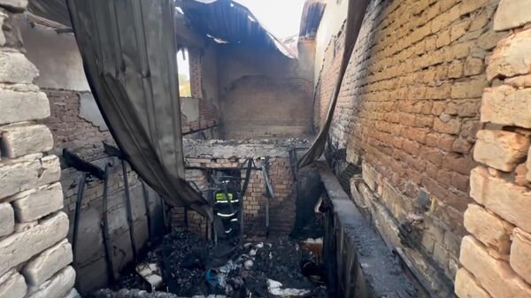 Гибель женщины и детей в результате пожара в Оше - Sputnik Кыргызстан