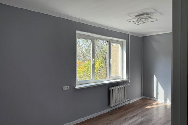 Он долгие годы жил на съемной квартире - Sputnik Кыргызстан