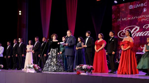 Бишкекте Борбор Азия романсиадасынын гала-концерти өттү. Видео - Sputnik Кыргызстан