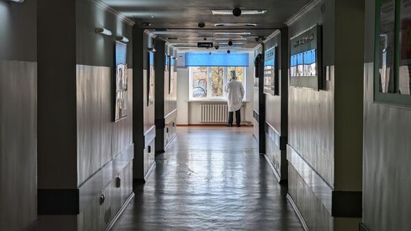 Бишкектеги ооруканалардын биринин дарыгери. Архив - Sputnik Кыргызстан