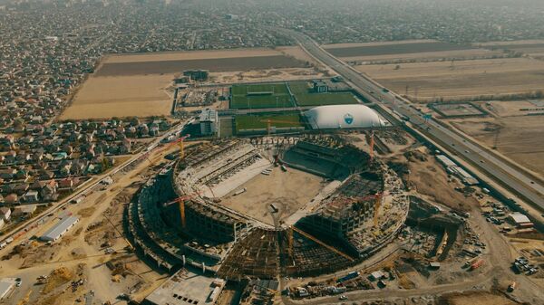 Элүү миң тонна арматура кетет. Өлкөдөгү эң чоң стадиондун курулушу видеодо - Sputnik Кыргызстан