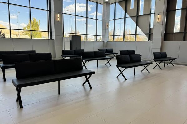 По данным пресс-центра, на реконструкцию из Стабилизационного фонда президента выделили 53 миллиона сомов, а работы курировало Управделами главы государства - Sputnik Кыргызстан