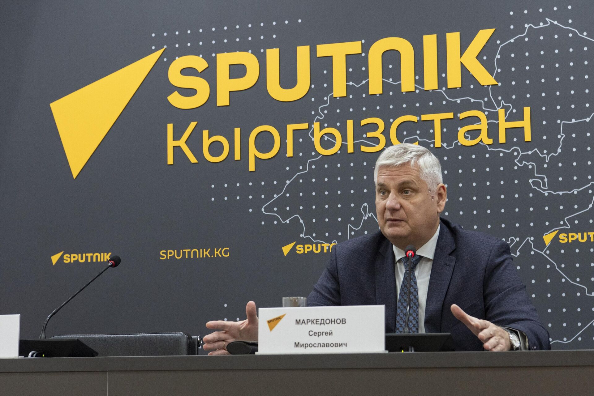 Ведущий научный сотрудник Института международных исследований МГИМО Сергей Маркедонов - Sputnik Кыргызстан, 1920, 24.10.2025