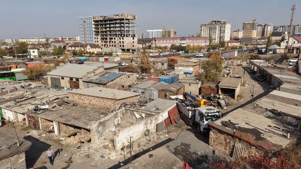 В Бишкеке начался демонтаж гаражей - Sputnik Кыргызстан