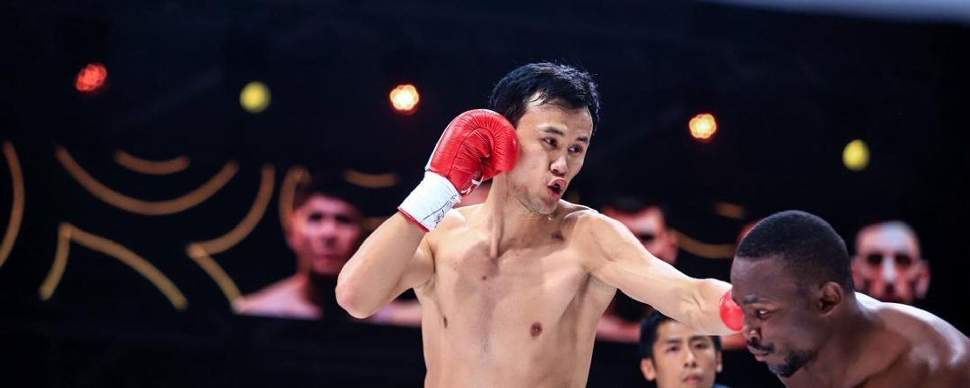 Международный вечер профессионального бокса в Бишкеке  - Sputnik Кыргызстан, 1920, 27.10.2025