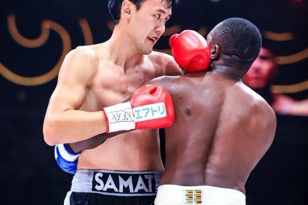 Натыйжада калыстар бир добуштан жеңишти кыргыз боксчусуна ыйгарышты Натыйжада калыстар бир добуштан жеңишти кыргыз боксчусуна ыйгарышты - Sputnik Кыргызстан