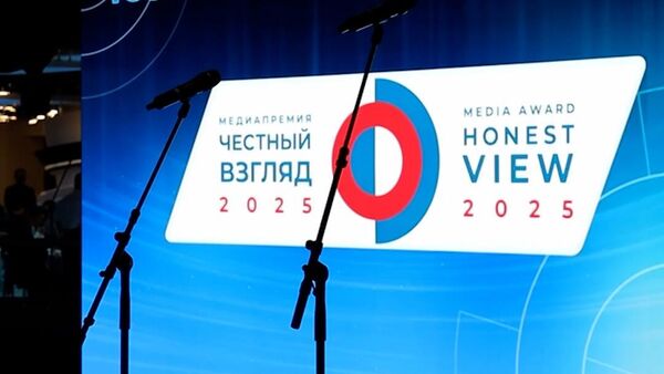 Акыйкат көз караш. Москвада мыкты журналисттер менен блогерлер сыйланды - Sputnik Кыргызстан