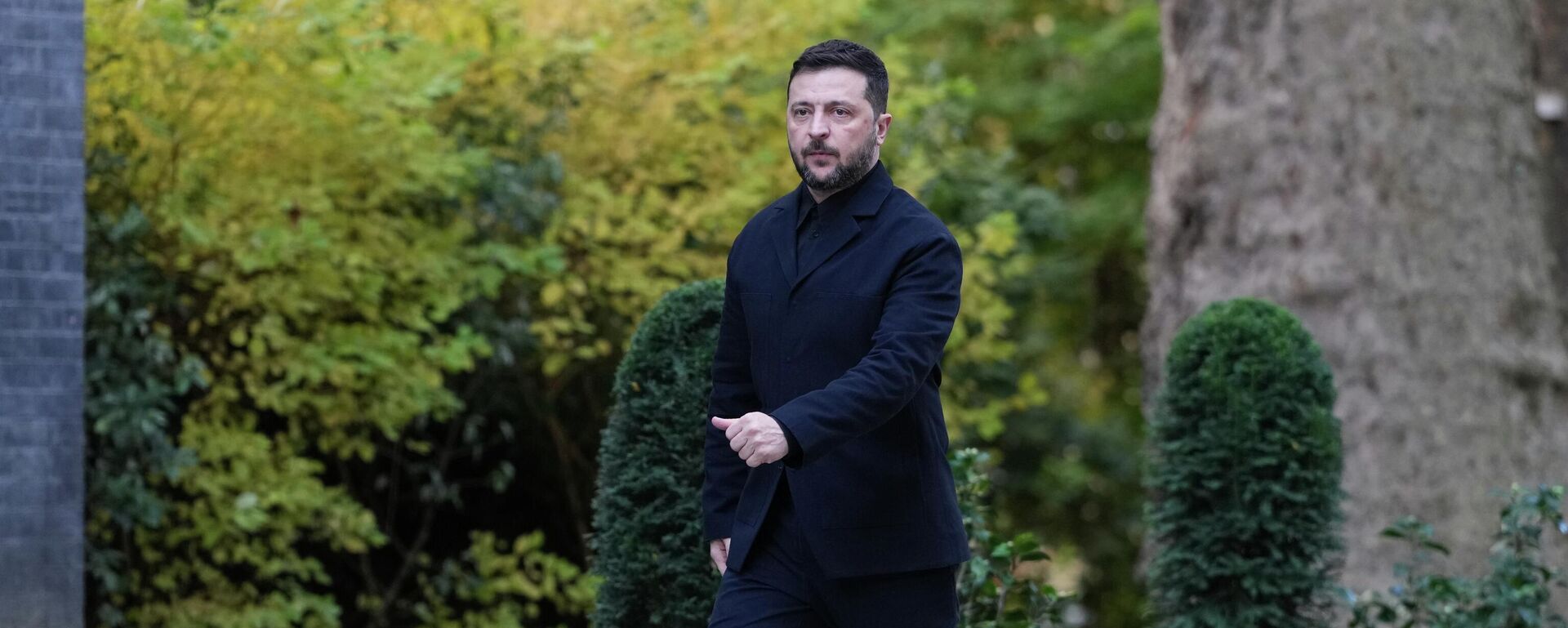 Владимир Зеленский - Sputnik Кыргызстан, 1920, 28.10.2025