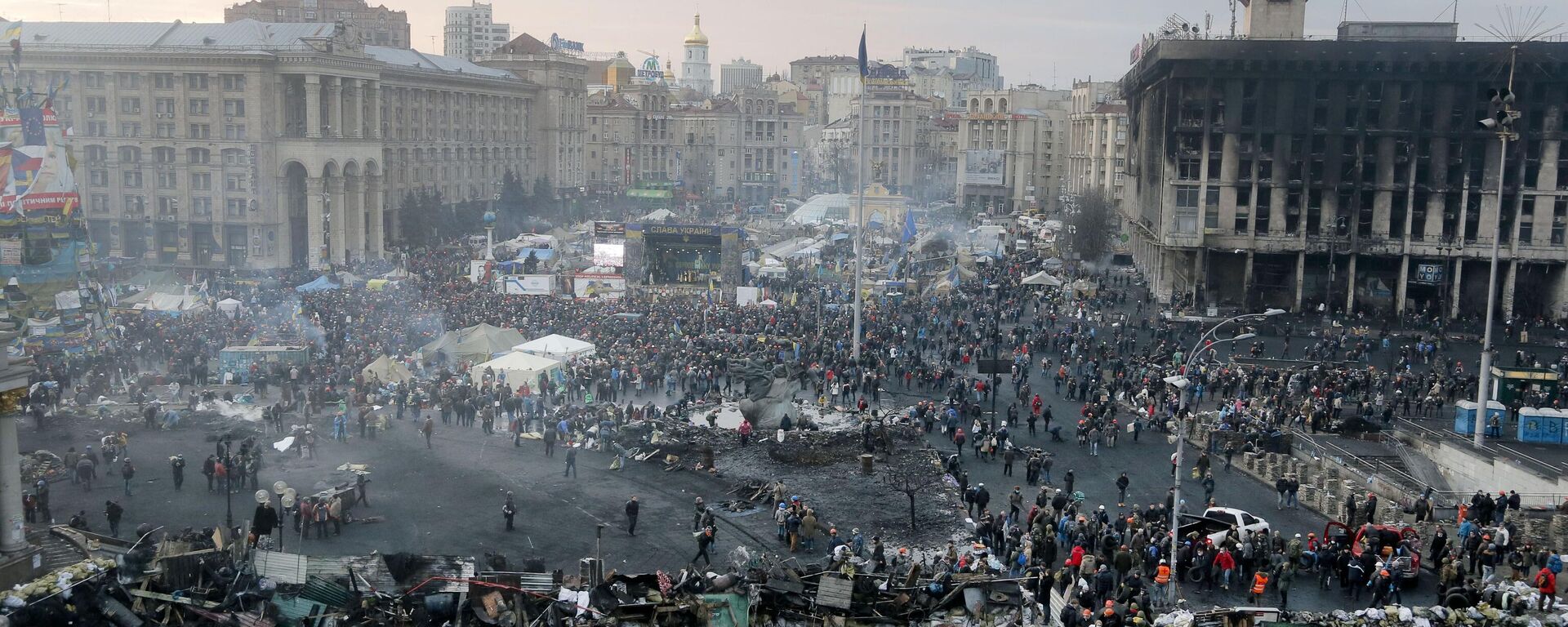 Майдан, эпицентр беспорядков, Киев, Украина. Архивное фото - Sputnik Кыргызстан, 1920, 29.10.2025