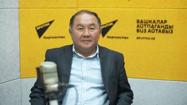 Суу ресурстары, айыл чарба жана кайра иштетүү өнөр жайы министрлигинин азык-түлүк коопсуздук бөлүмүнүн башчысы Уран Чекирбаев - Sputnik Кыргызстан