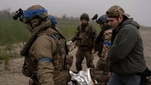 Украинские военные недалеко от Херсона - Sputnik Кыргызстан