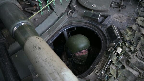 Боевая работа Первой гвардейской танковой армии на Купянском направлении - Sputnik Кыргызстан