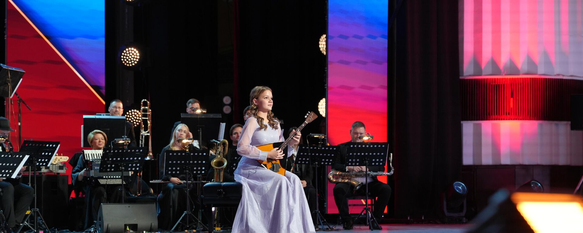 Как прошло открытие Дней культуры России в Кыргызстане — атмосферное видео - Sputnik Кыргызстан, 1920, 29.10.2025