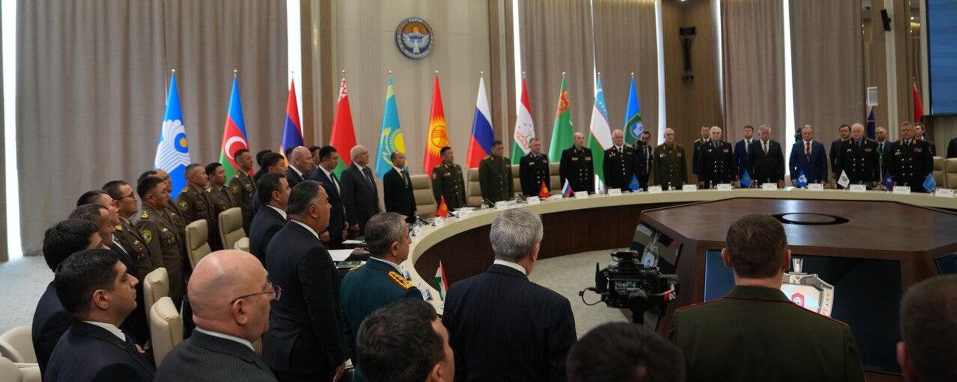 Манаста КМШнын Чек ара аскерлеринин командачылар кеңешинин отуруму өтүүдө - Sputnik Кыргызстан, 1920, 30.10.2025