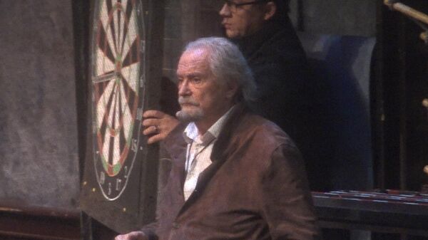 В Бишкеке с аншлагом прошла премьера спектакля 12 Никиты Михалкова — видео - Sputnik Кыргызстан