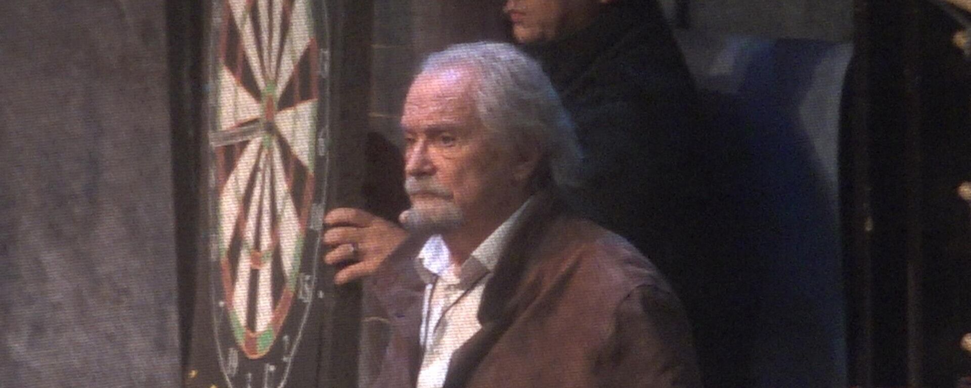 В Бишкеке с аншлагом прошла премьера спектакля 12 Никиты Михалкова — видео - Sputnik Кыргызстан, 1920, 31.10.2025