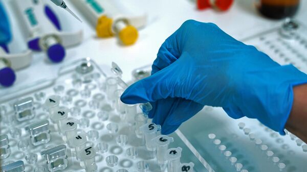 Исследование ДНК-материалов. Архивное фото - Sputnik Кыргызстан