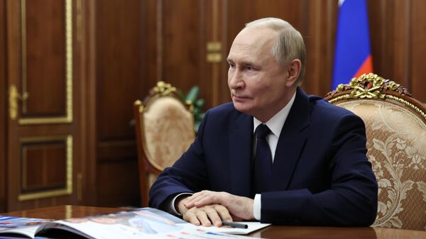 РФ президенти Владимир Путин - Sputnik Кыргызстан