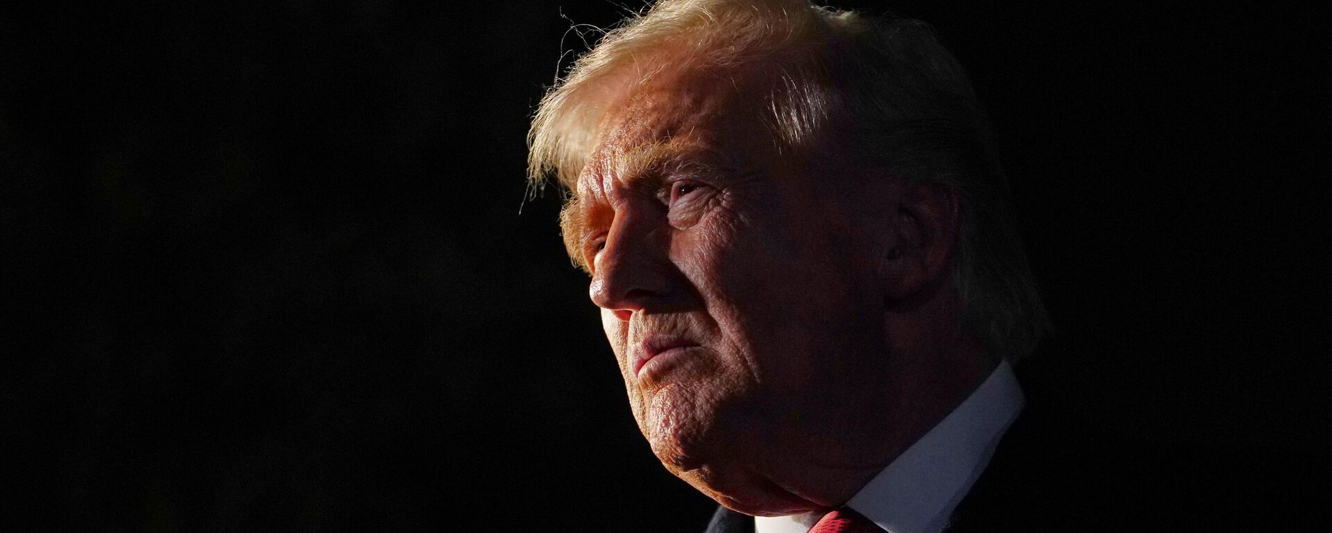 АКШ президенти Дональд Трамп - Sputnik Кыргызстан, 1920, 03.11.2025