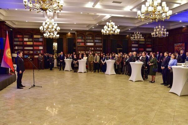 В Бишкеке прошел торжественный прием, организованный посольством России по случаю Дня народного единства - Sputnik Кыргызстан