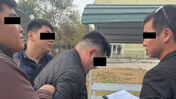 Задержание адвоката, подозреваемого в мошенничестве, в Оше - Sputnik Кыргызстан