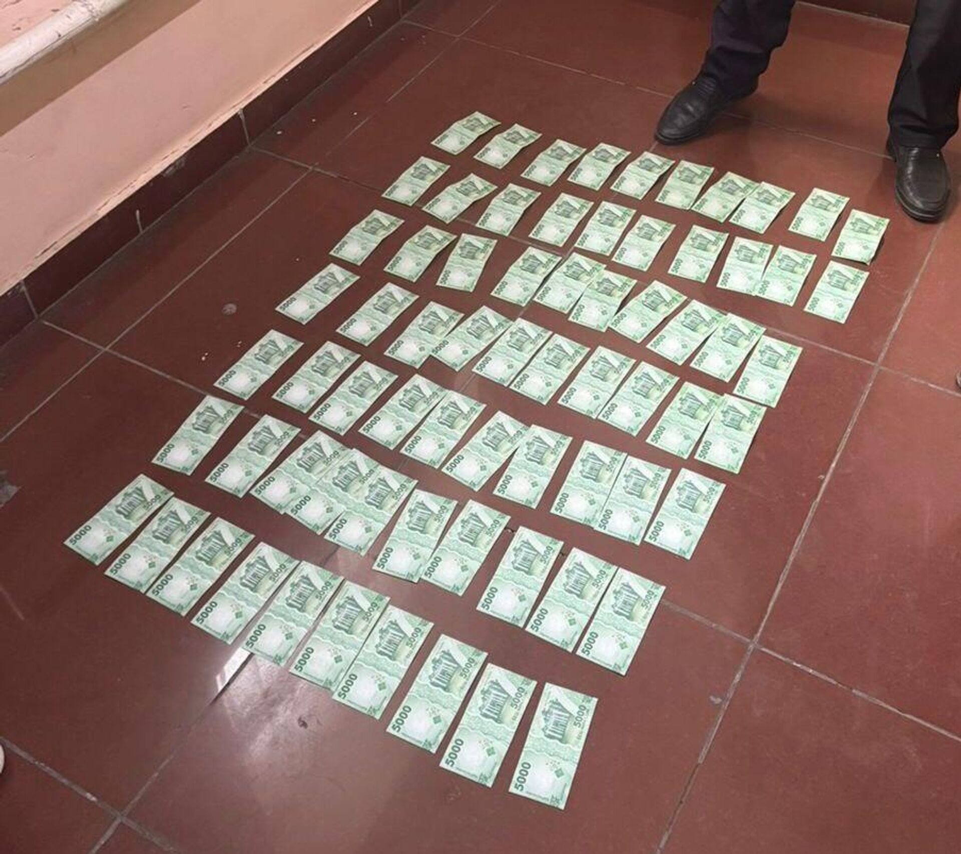 Задержание адвоката в Оше подозреваемого в мошенничестве - Sputnik Кыргызстан, 1920, 05.11.2025