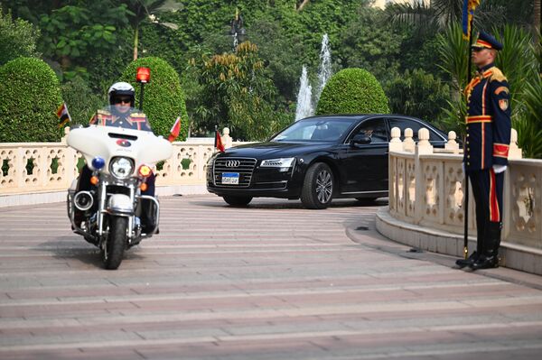 Президент Садыр Жапаров Египеттин башчысы Абдель Фаттах Ас-Сиси менен жолукту - Sputnik Кыргызстан