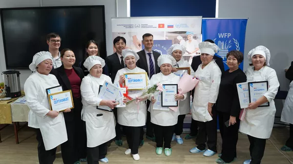 Кыргызстандын мектептериндеги мыкты ашпоз аныкталды. Видео - Sputnik Кыргызстан