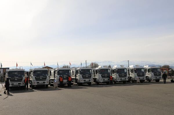 Ташиев Ысык-Көлдүн астанасындагы Балыкчы шаары негизги туристтик аймактардын бири болгондуктан инфраструктурасын жакшыртуу артыкчылыктуу багыт экенин белгилеген. Бул максаттарга президенттин фондунан 500 миллион сом бөлүнмөкчү. - Sputnik Кыргызстан