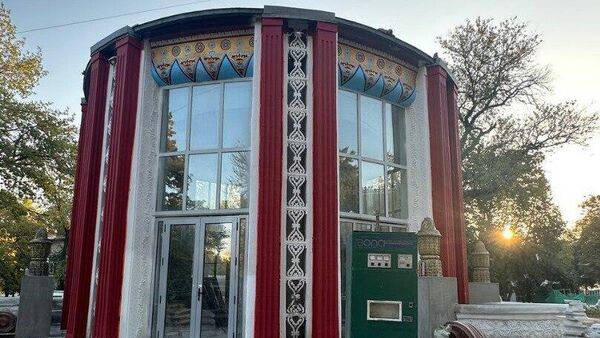 Павильон Соки-Воды в центре Бишкека - Sputnik Кыргызстан