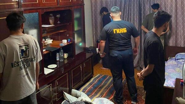 Задержание иностранных студента, сбываюших наркотики в Бишкеке - Sputnik Кыргызстан