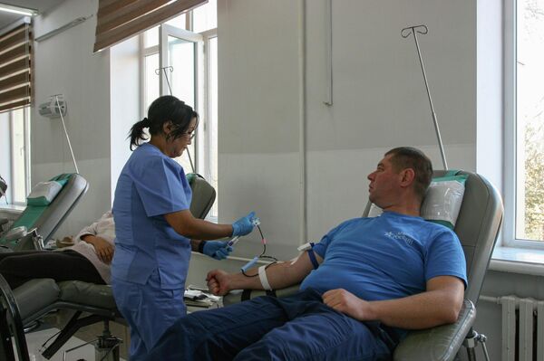 Военнослужащие авиабазы в Канте сдали кровь по случаю Дня памяти и предков
 - Sputnik Кыргызстан